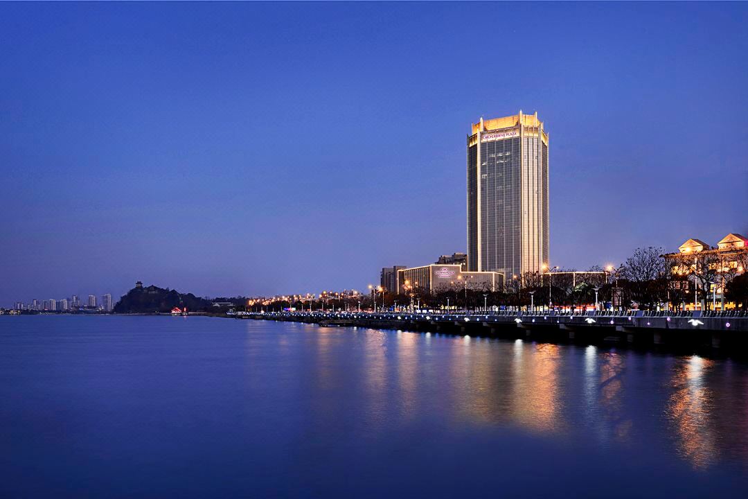 镇江兆和皇冠假日酒店酒店环境图