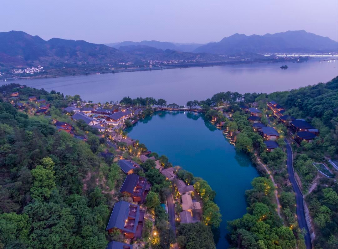 杭州富春芳草地度假酒店酒店环境图