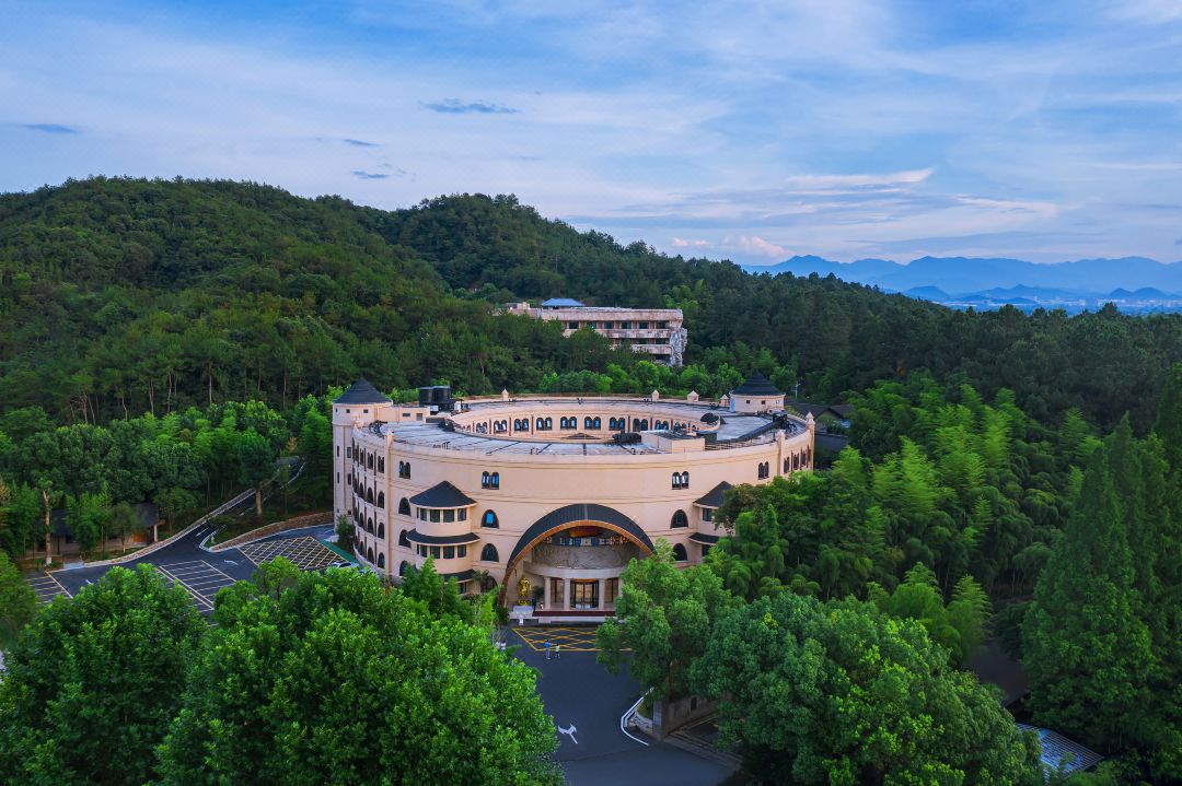 安吉中南度假·狮王酒店酒店环境图