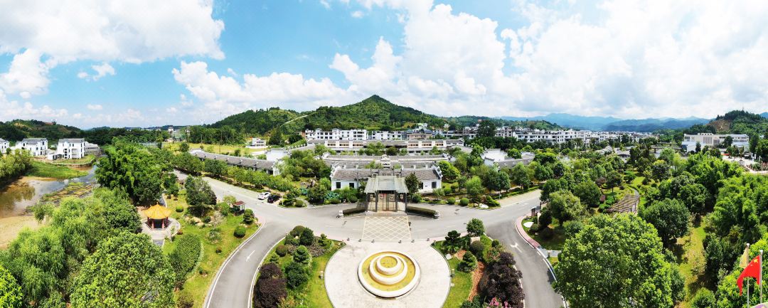 安远三百山温泉旅游度假区酒店酒店环境图