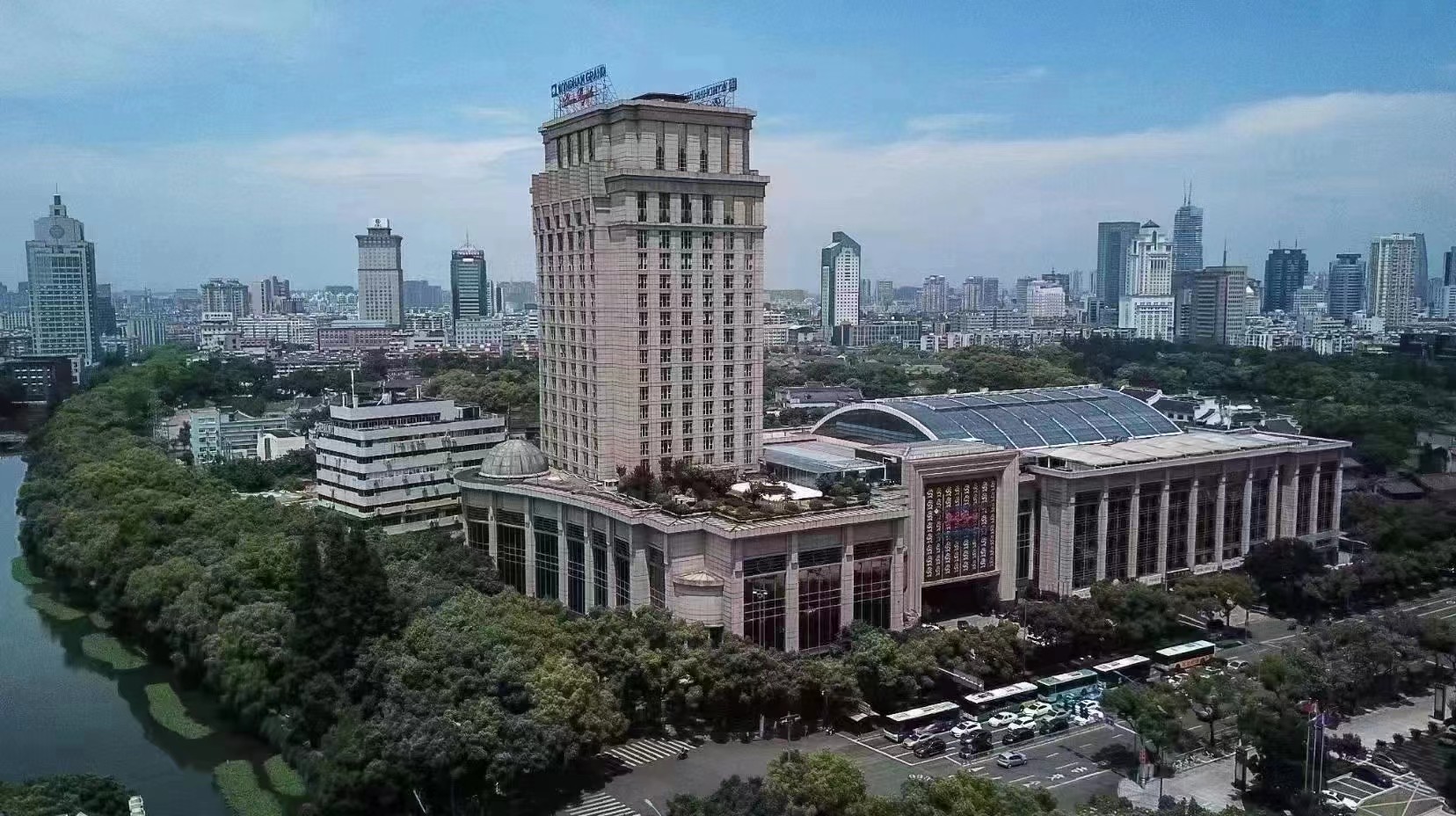 宁波华侨温德姆至尊豪廷大酒店酒店环境图