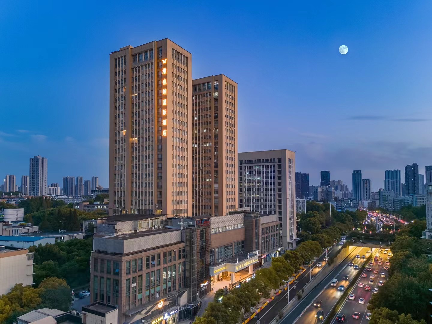 维也纳国际酒店(武汉街道口理工店)酒店环境图