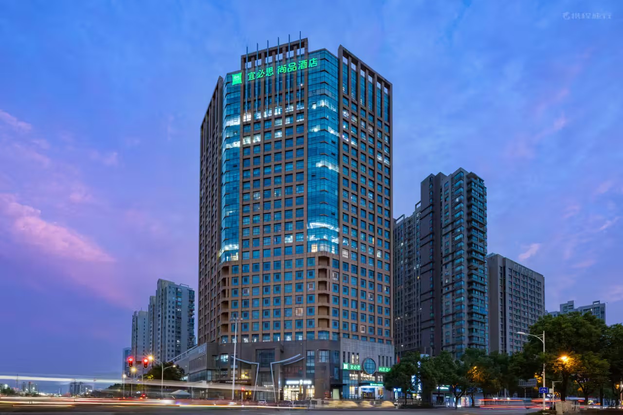 宜必思·尚品酒店(武汉光谷广场民族大学店)酒店环境图